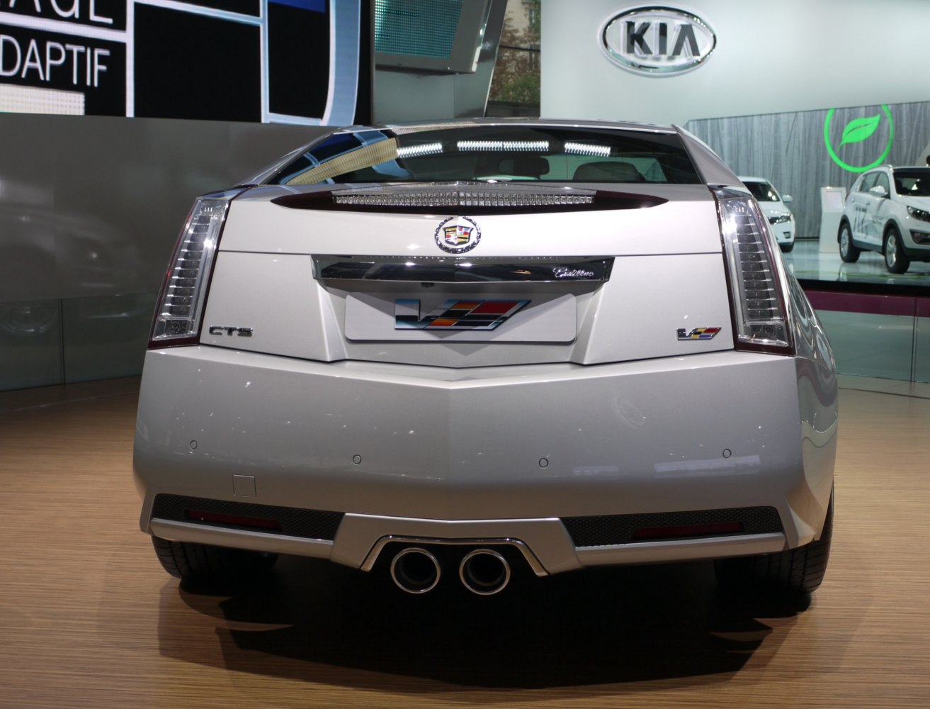 Dual exhaust and vertical tail lights at rear end