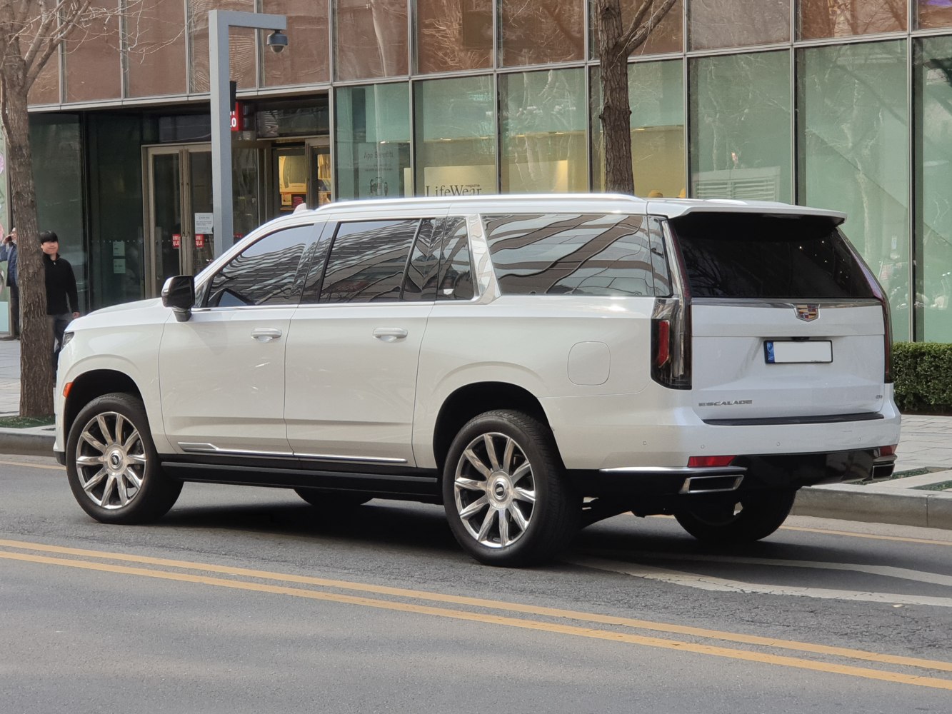 Spacious rear profile with vertical tail lights and large alloy wheels
