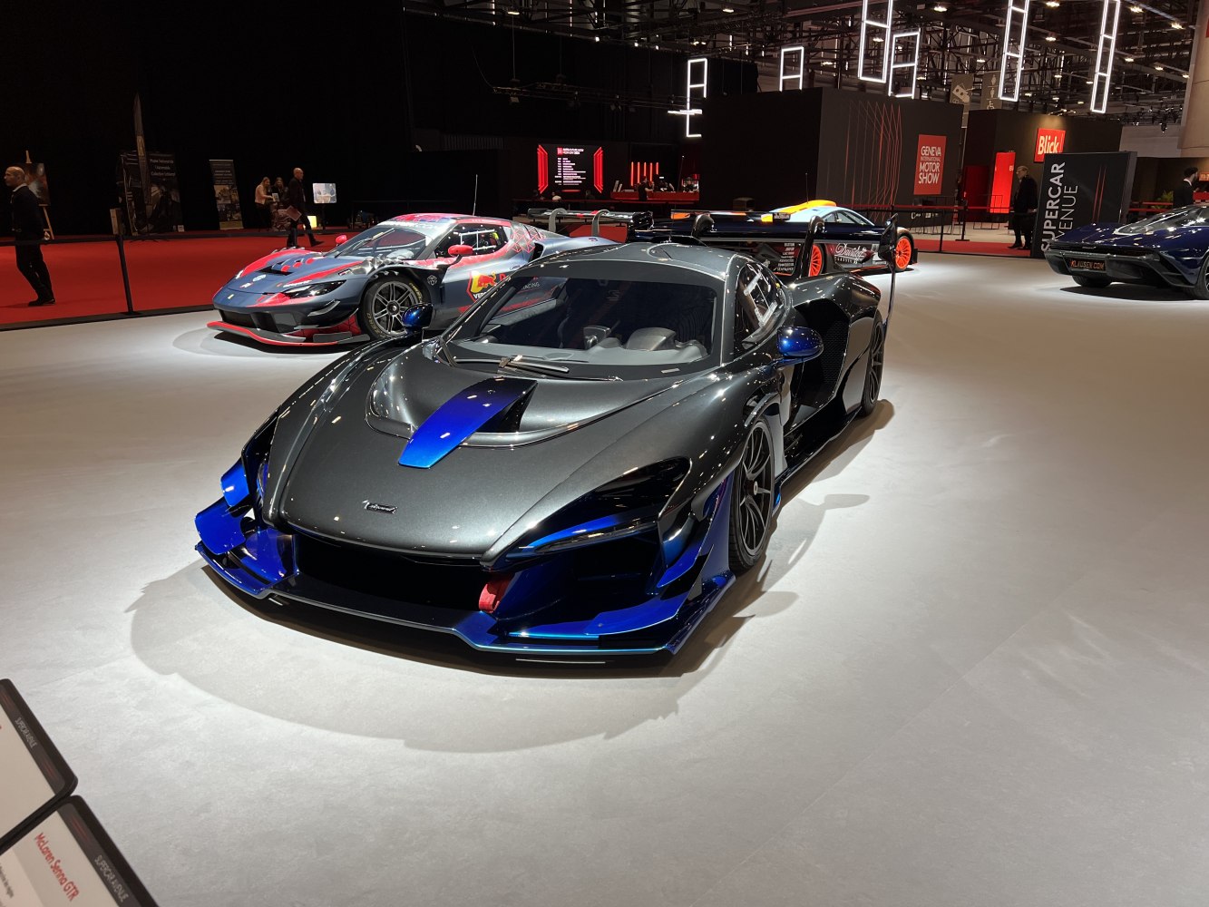 Aggressive aerodynamic body with large rear wing