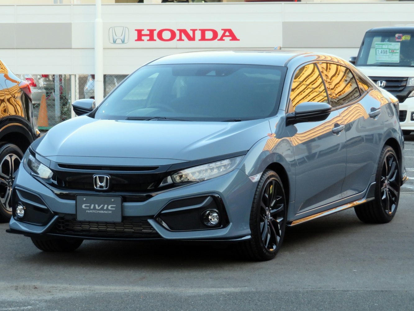 Front view with LED headlights and sporty grille