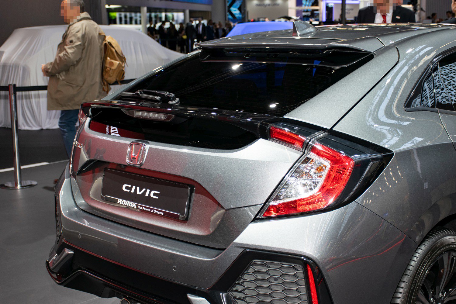 Rear design with distinctive tail light and spoiler on hatchback
