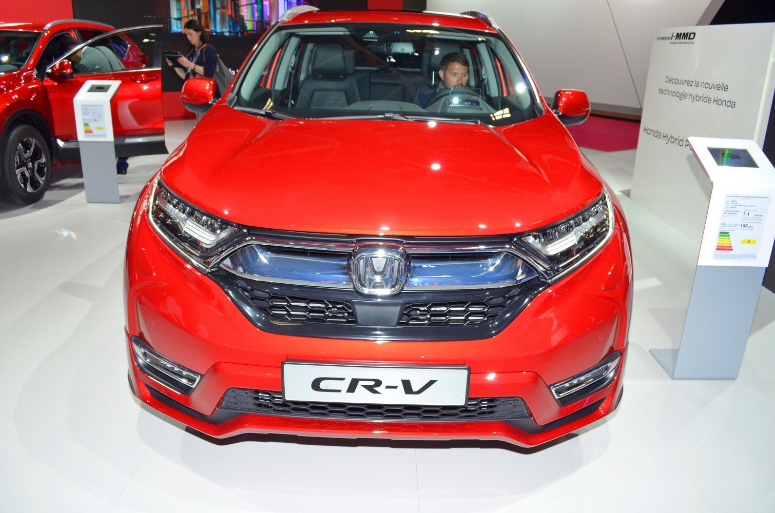 Front grille, headlight design, red SUV