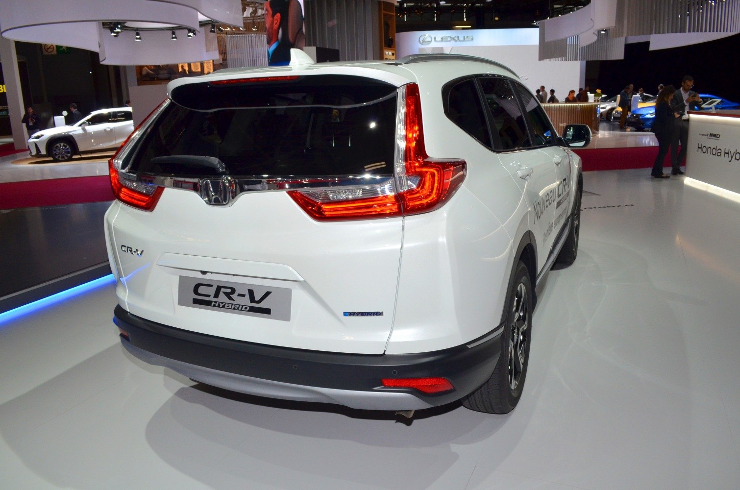 Rear view with C-shaped LED taillights and Hybrid badge