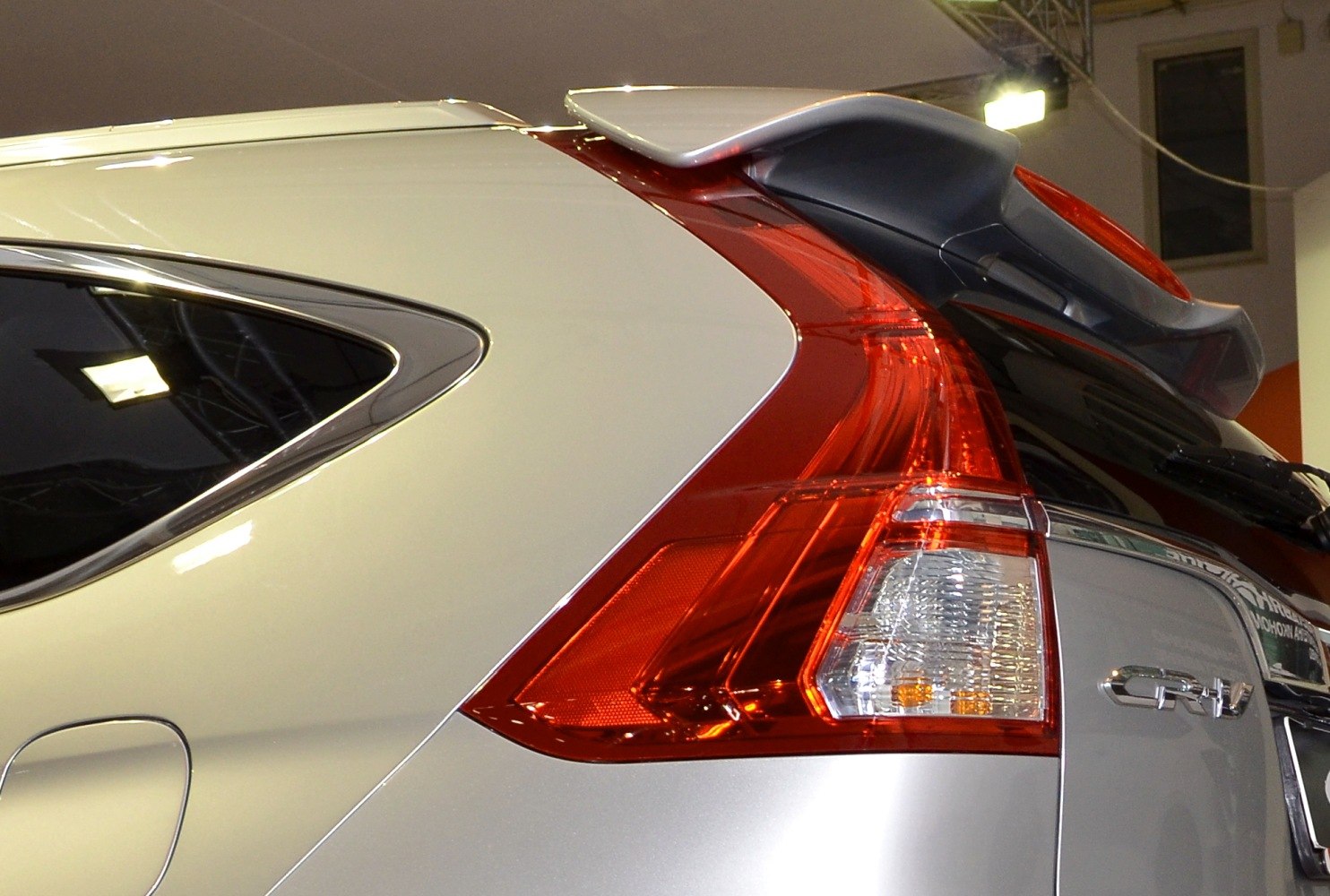 Tail light and rear spoiler design of a modern SUV