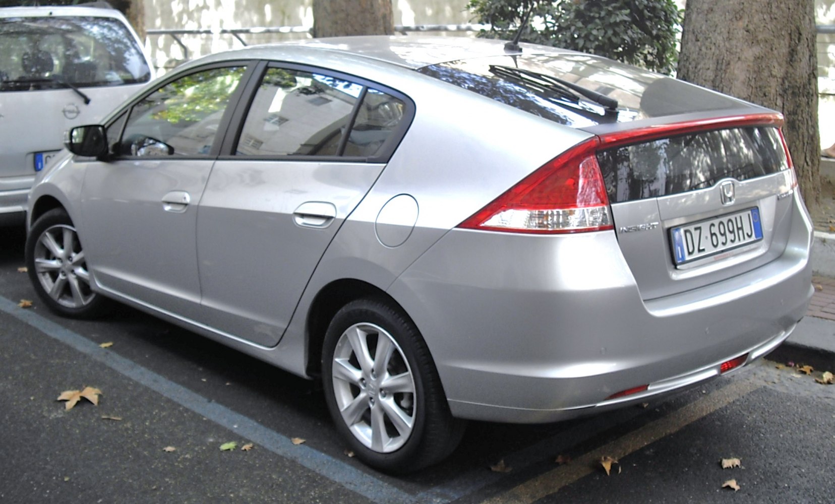 Aerodynamic hatchback rear and side exterior with distinctive taillights