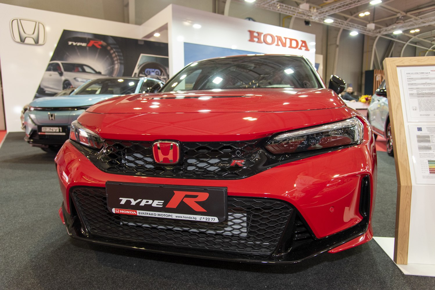 Aggressive front grille and LED headlights design