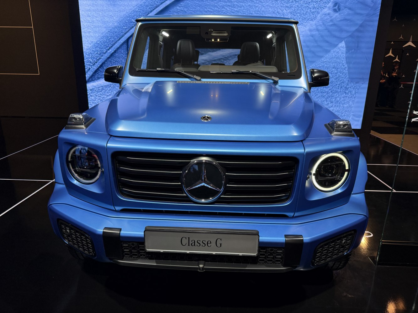 Front view with distinctive grille and LED headlights