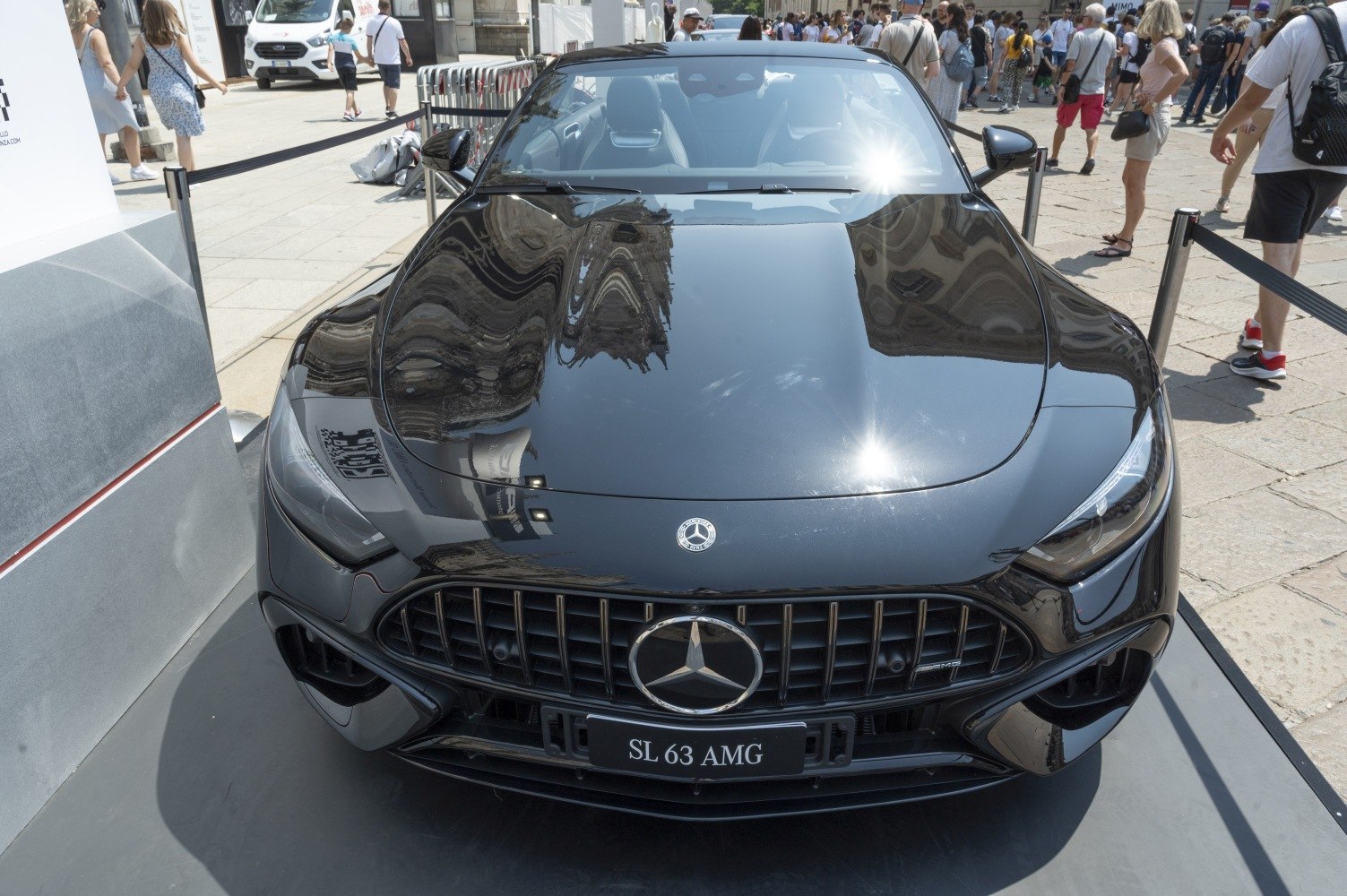 Front view with AMG grille and sleek headlights