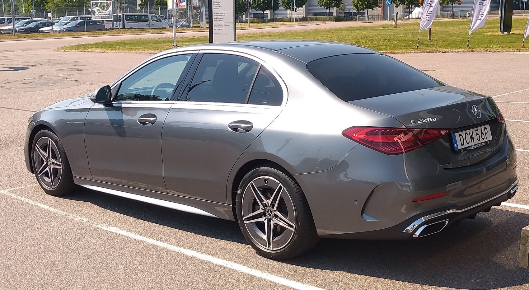 Rear side profile with alloy wheels and LED tail lights