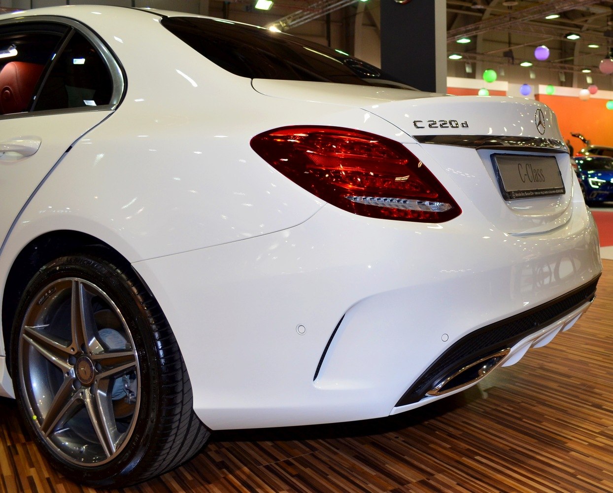 Rear design with tail lights and sporty rims