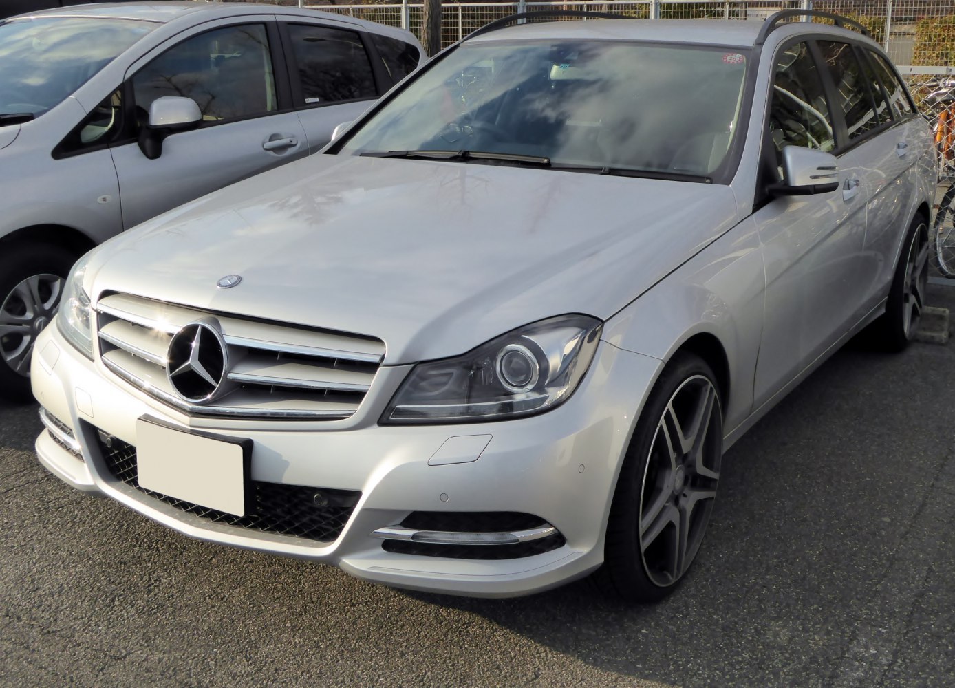 Front-angle view with grille and headlight design