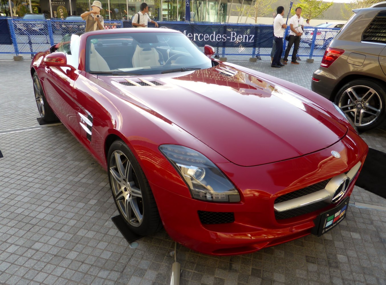 Front fascia and hood vents of a sporty convertible with alloy wheels