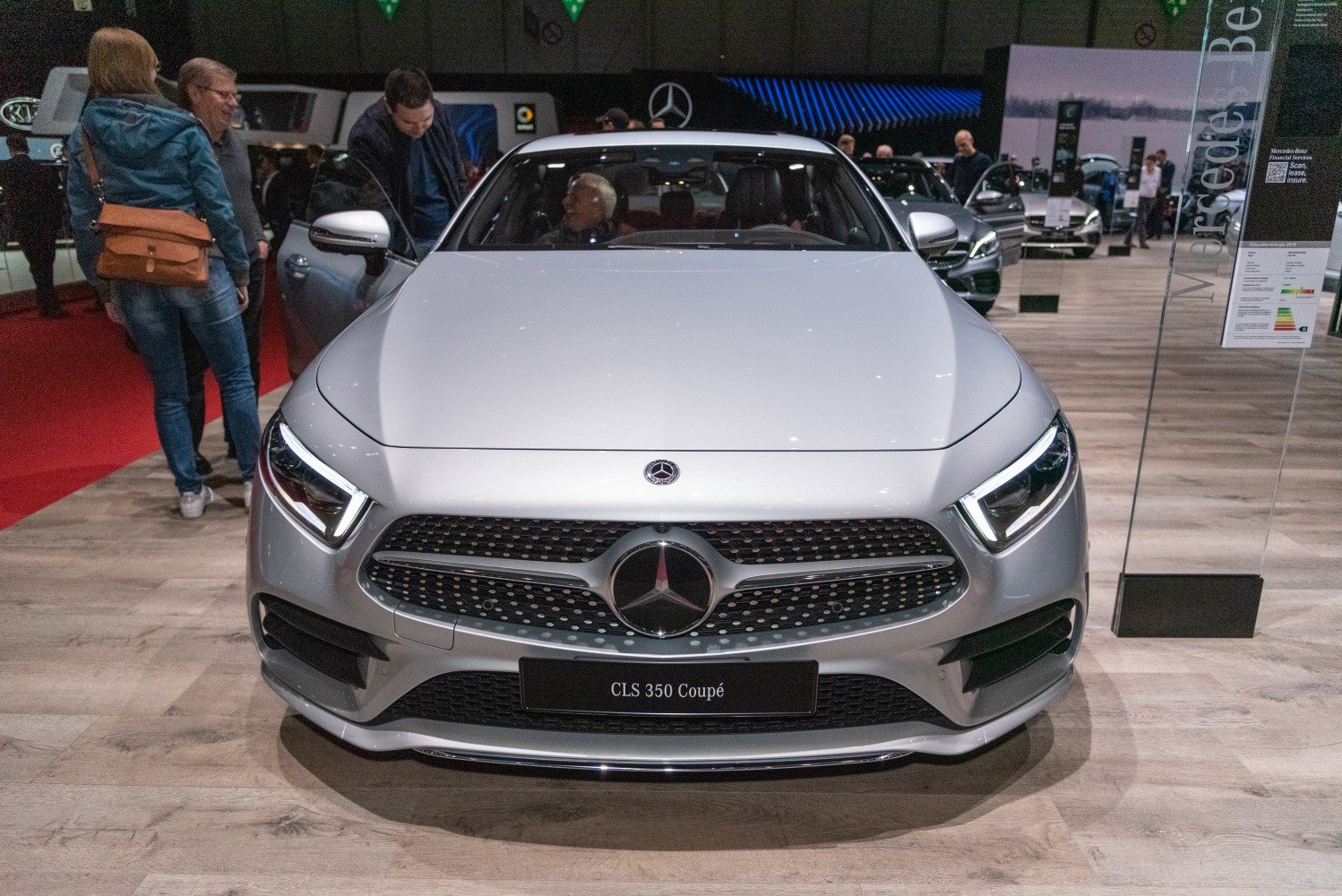 Front view with distinctive grille and LED headlights