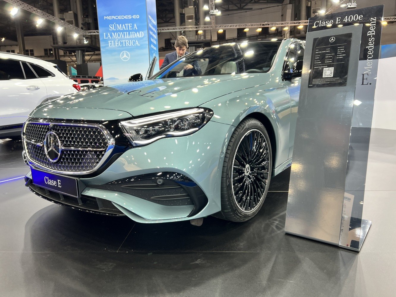 Front grille and headlight of a modern luxury sedan
