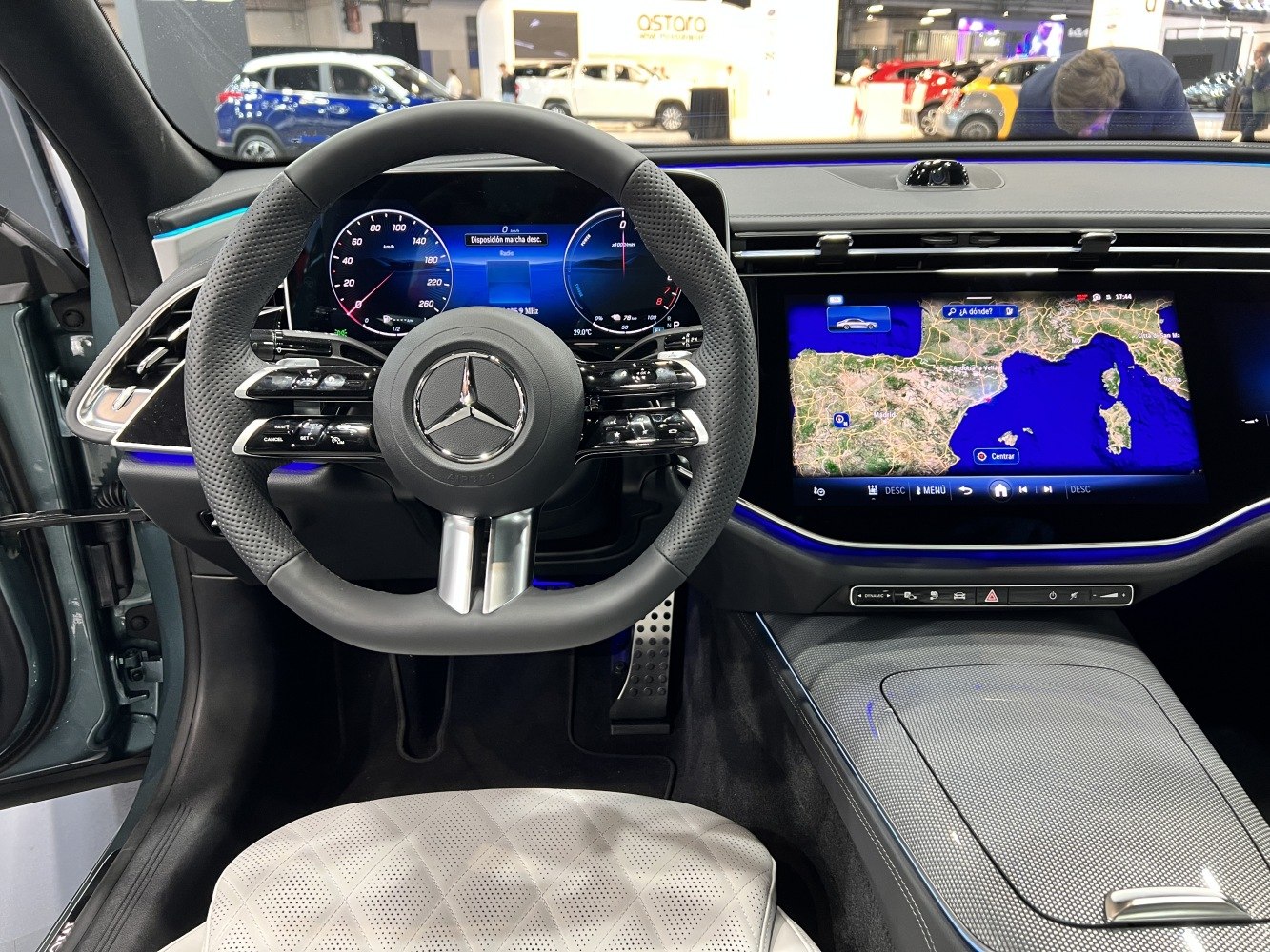 Digital instrument cluster and high-resolution navigation display in luxury car interior