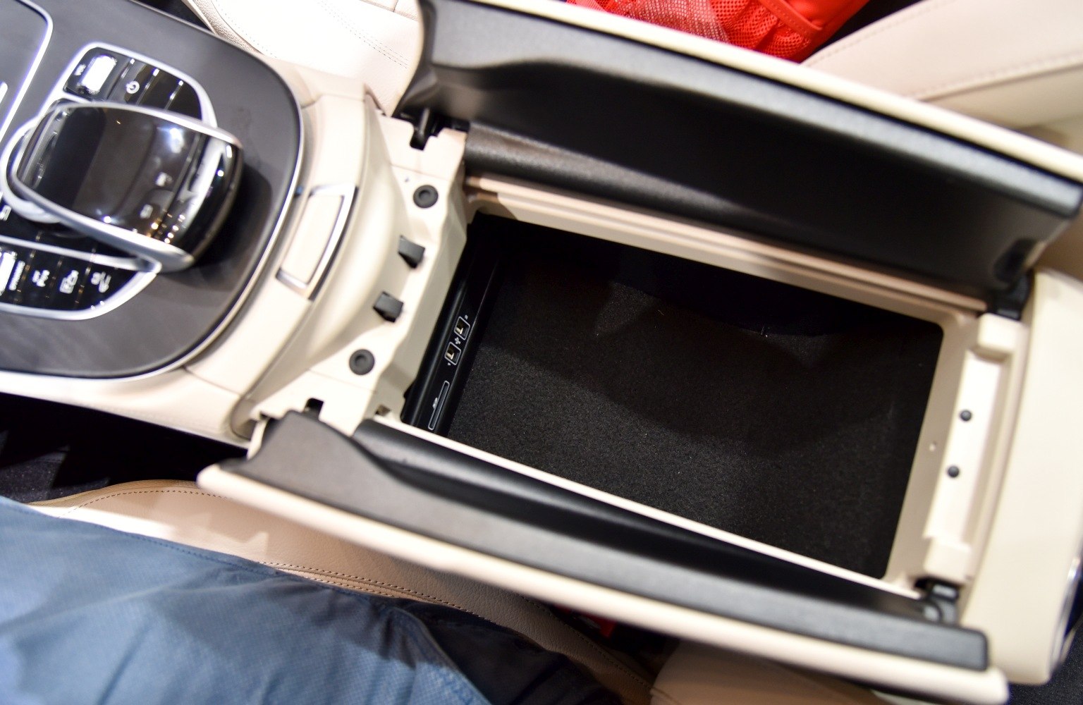 Center console storage compartment and multimedia control panel