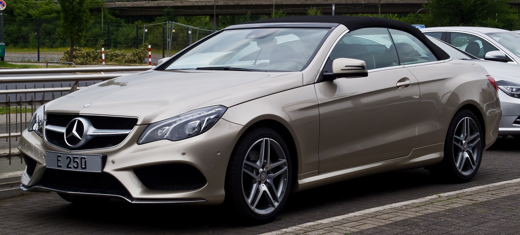 Convertible with LED headlights and stylish alloy wheels