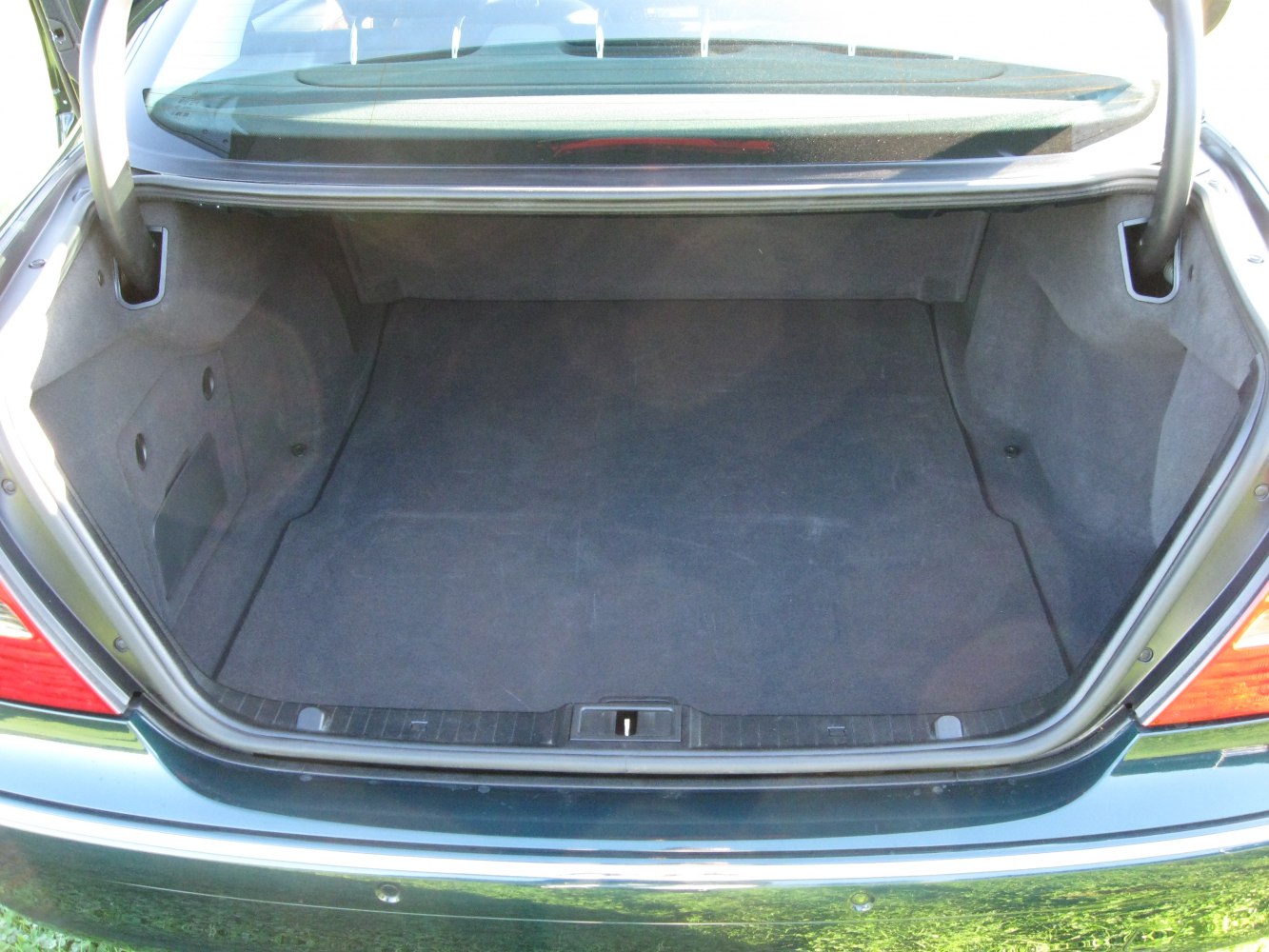 Large and well-finished rear trunk space