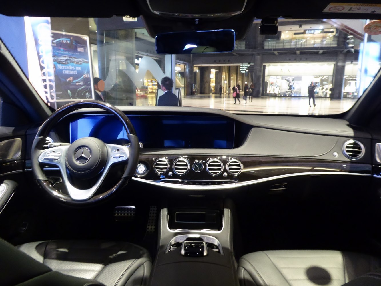 Luxury dashboard with multi-vent air system and digital dual screens