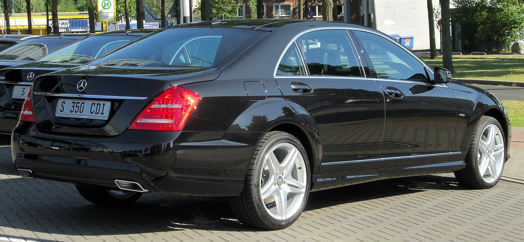 Rear side view with LED taillights and alloy wheels