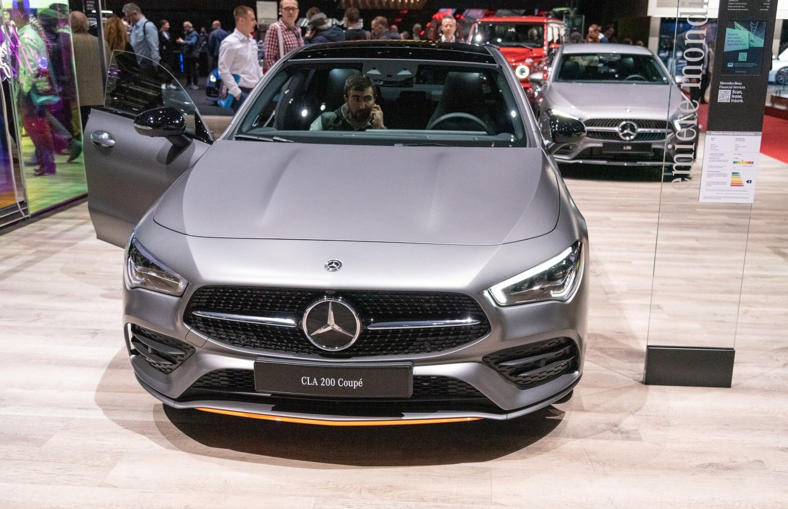 Front view with distinctive grille and LED headlights