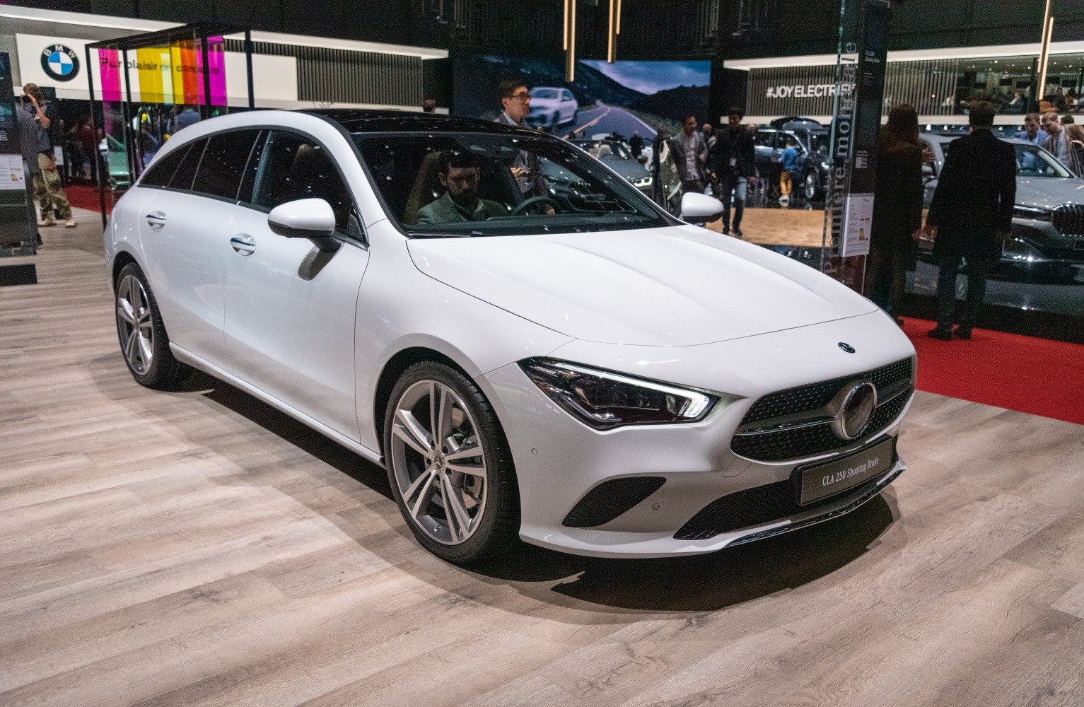 White shooting brake with LED headlights and alloy wheels