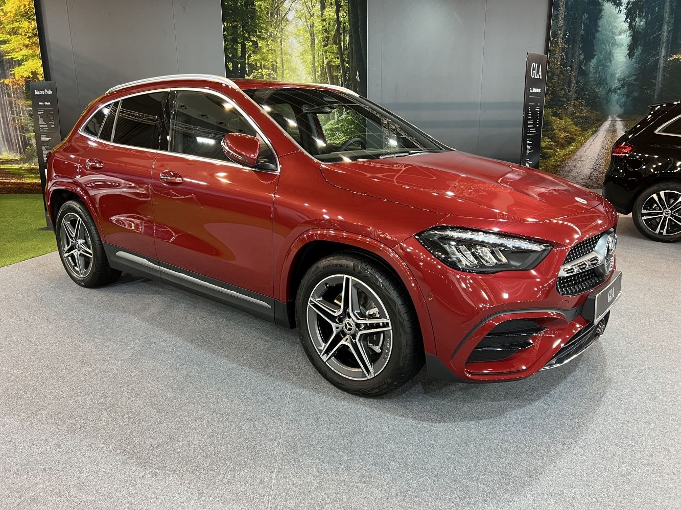 Front side view with LED headlights and alloy wheels