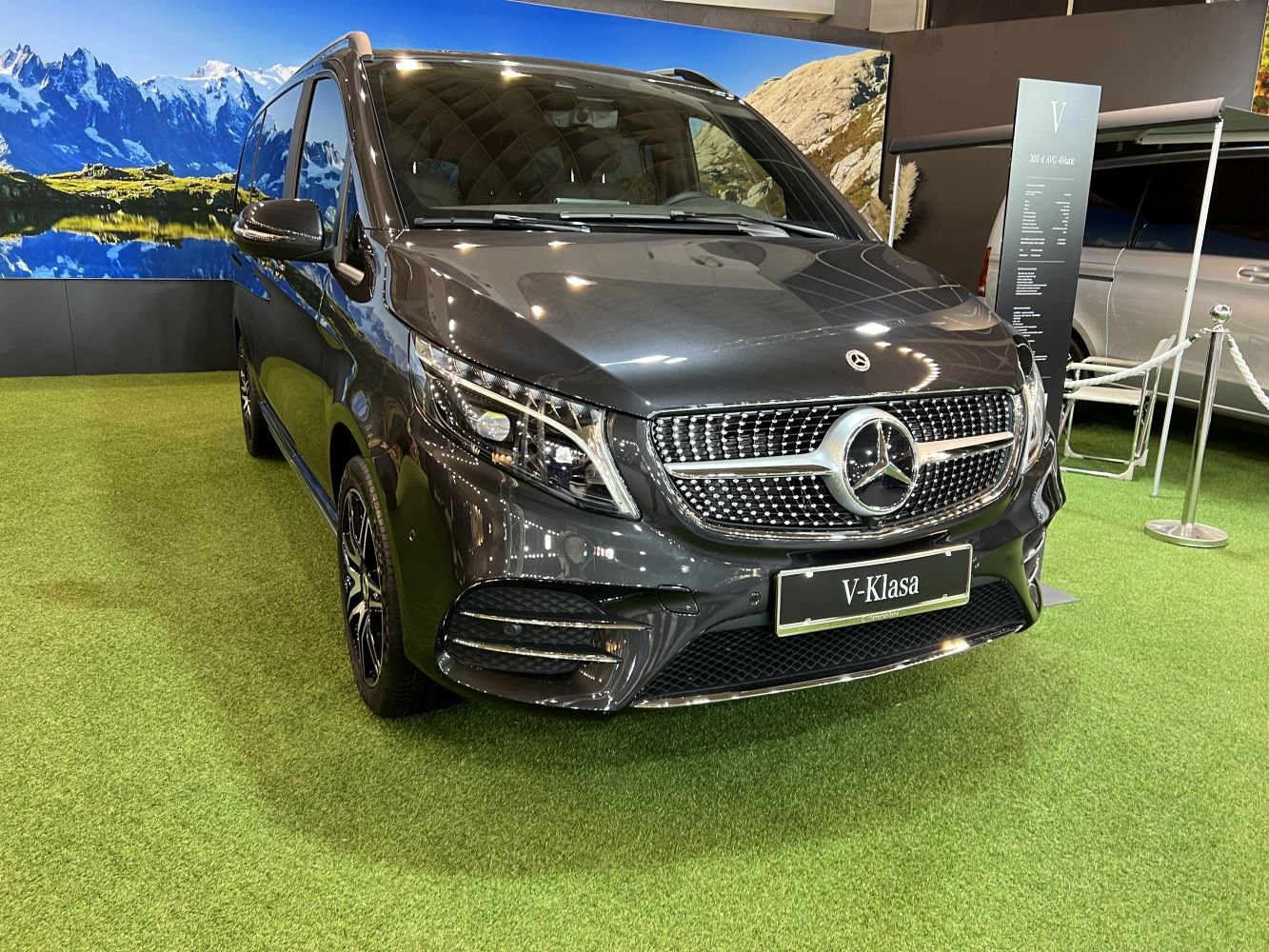Front view with LED headlights and premium grille