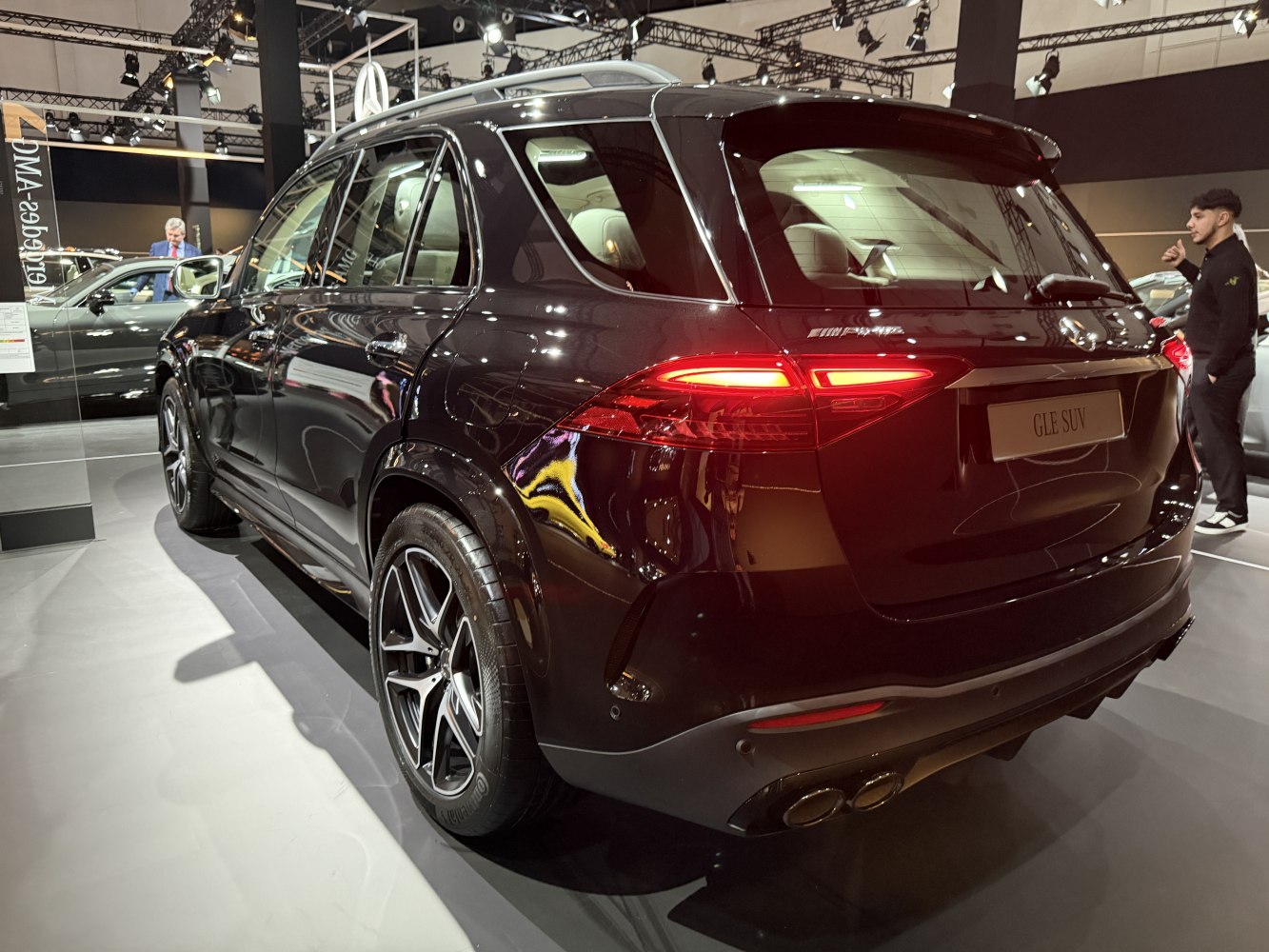 Rear design with modern taillights and dual exhaust pipes