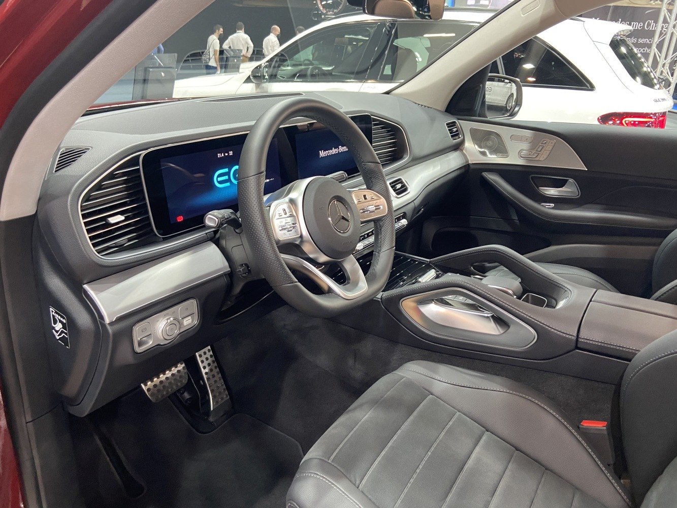 Modern digital dashboard and multifunction steering wheel interior