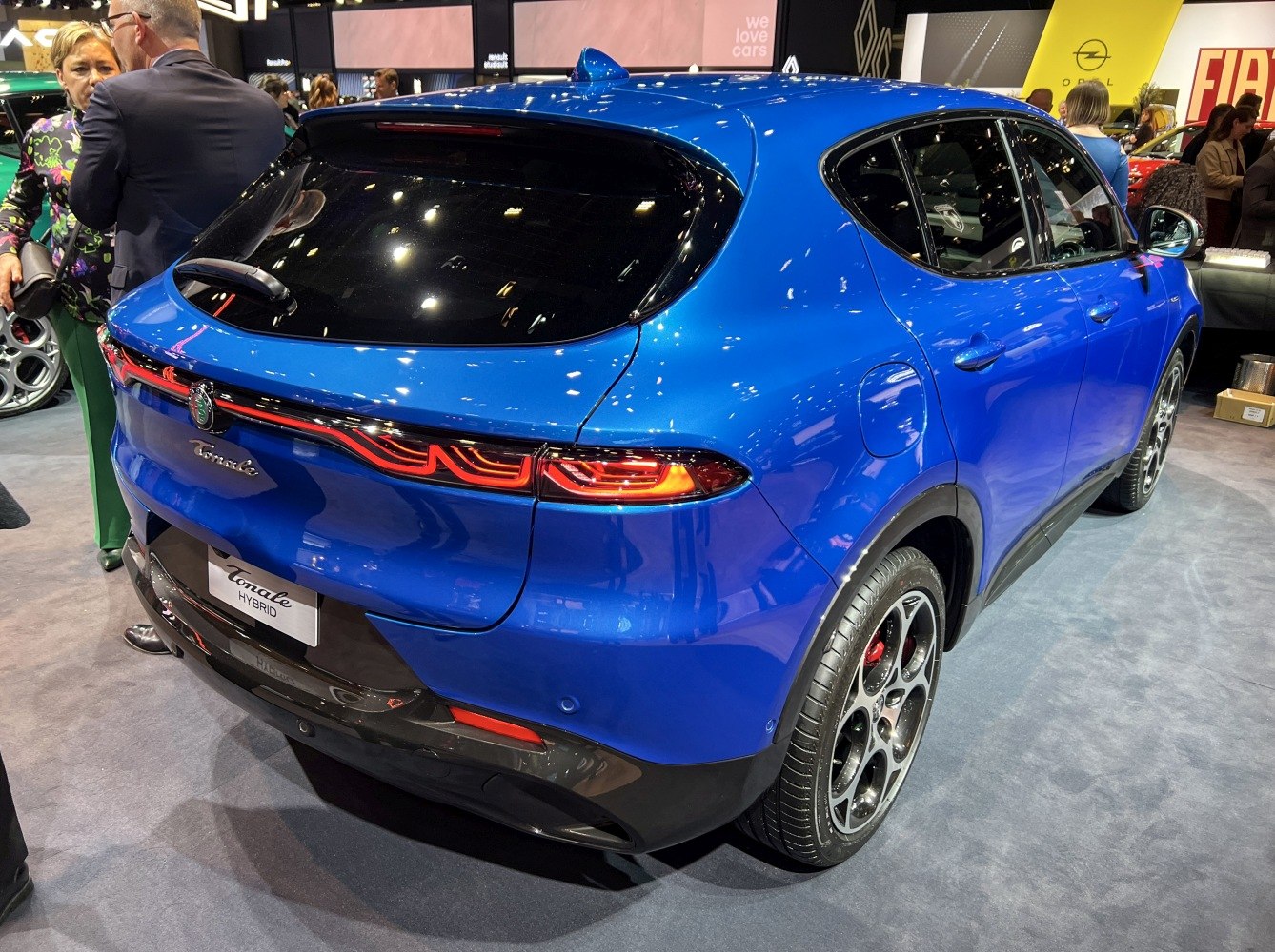 Rear design of hybrid SUV with LED tail lights and sporty wheels
