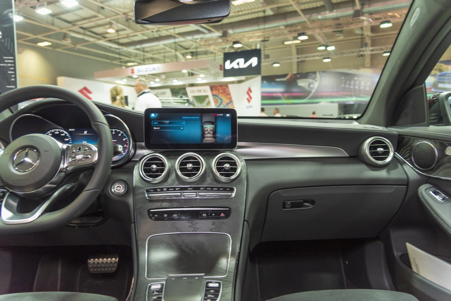Luxurious dashboard with digital display and round air vents