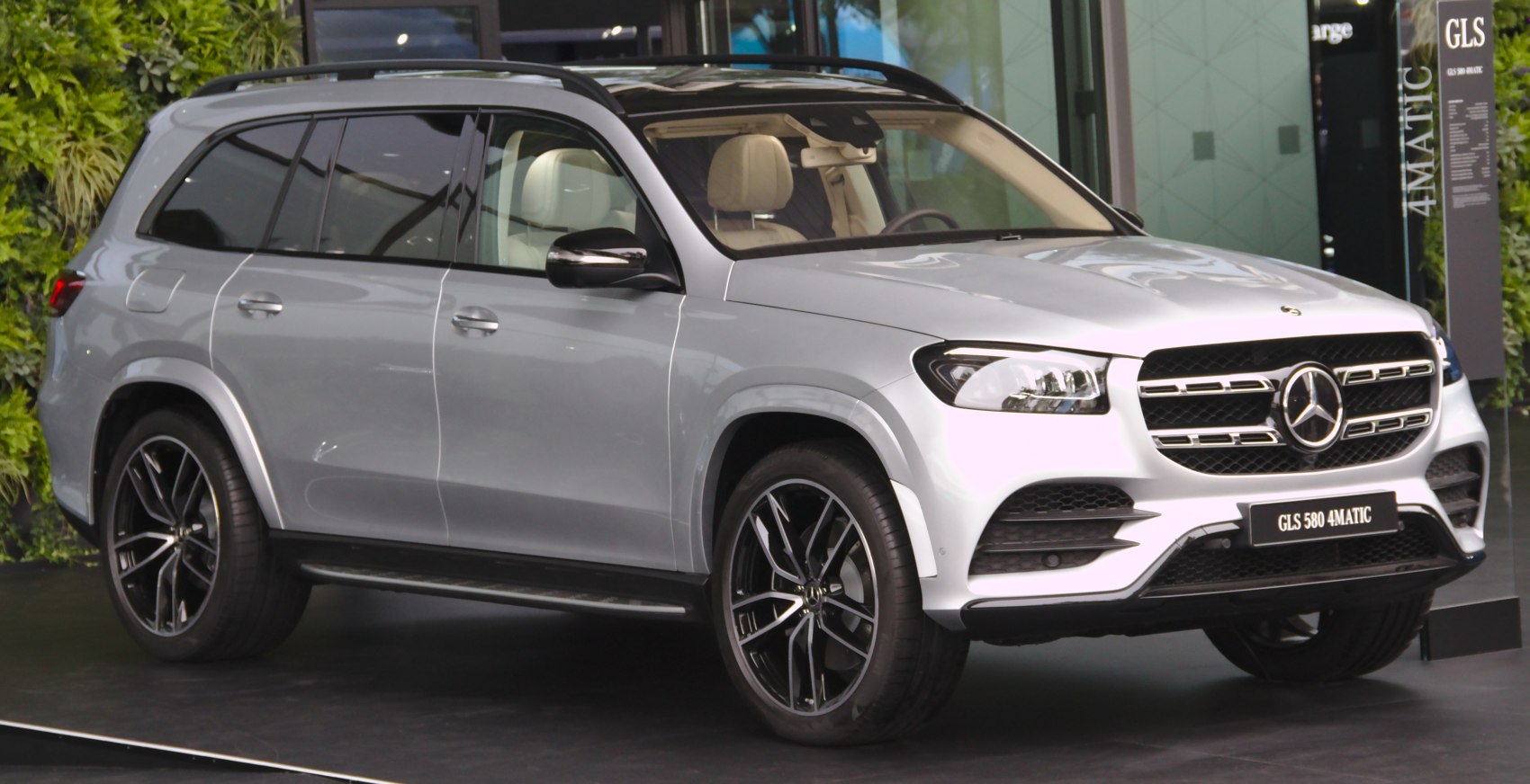 SUV front side view with aerodynamic shape and alloy wheels
