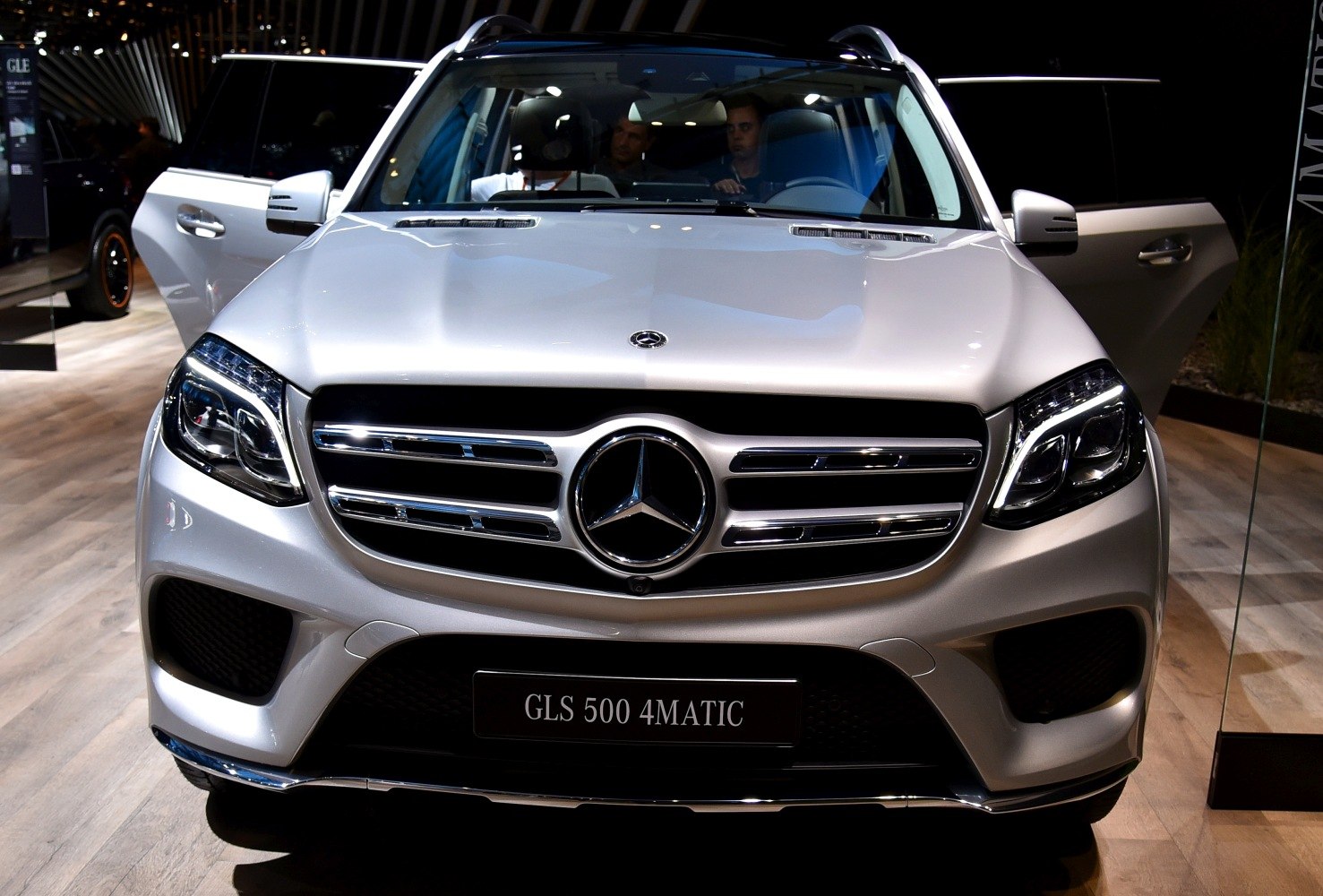 Front grille and LED headlights of a luxury SUV