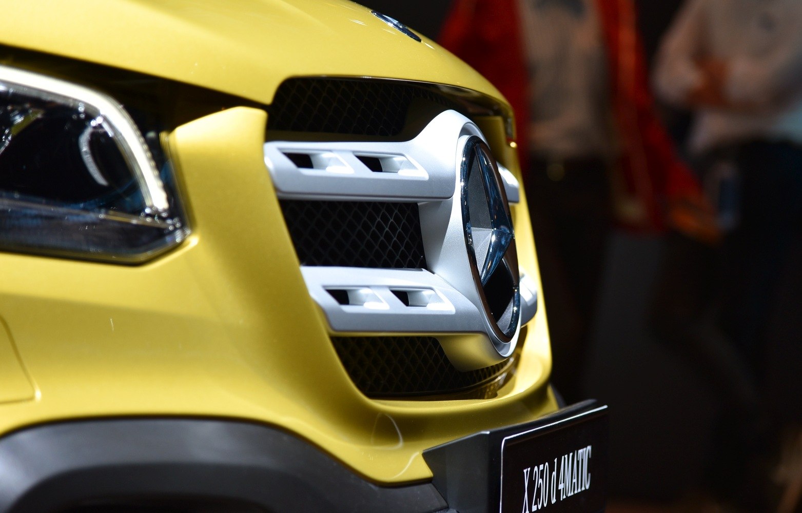 Close-up of front grille and Mercedes-Benz emblem