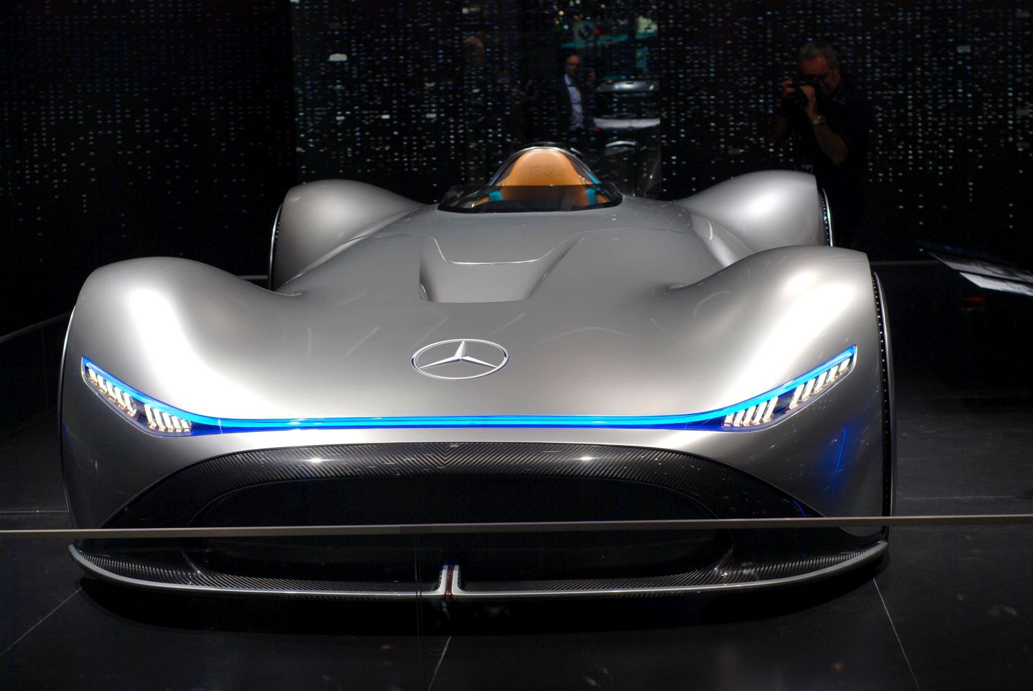Sleek aerodynamic front with LED headlights and single-seat cockpit