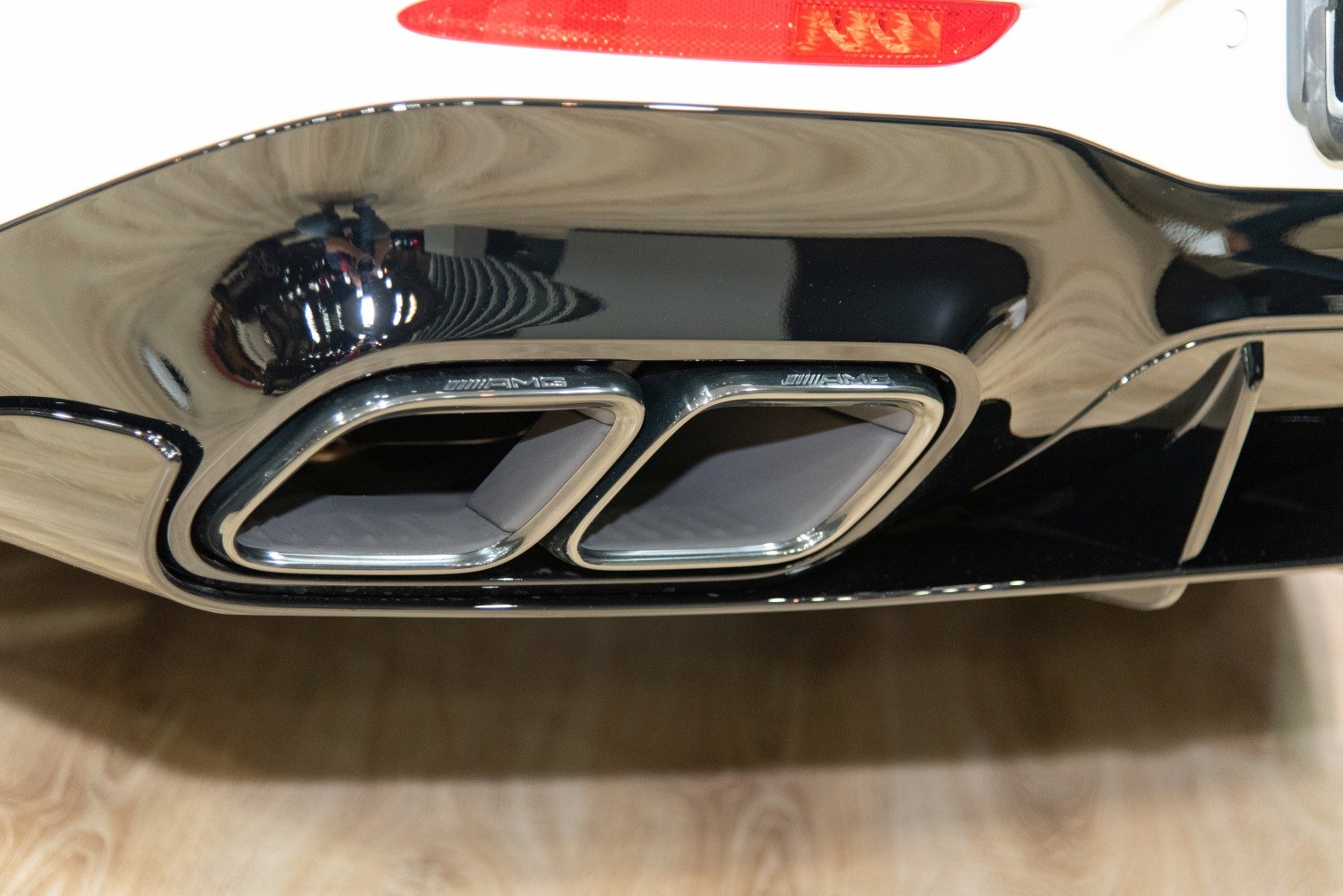 Chrome quad AMG exhaust tips on rear diffuser