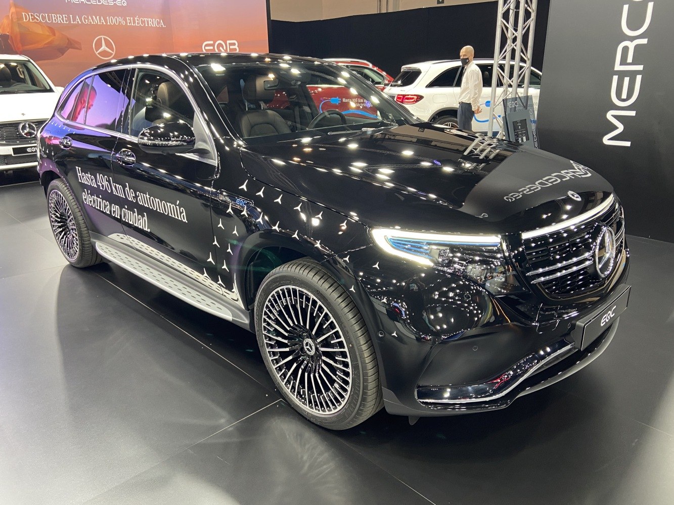 Electric SUV front with stylish grille and alloy wheels