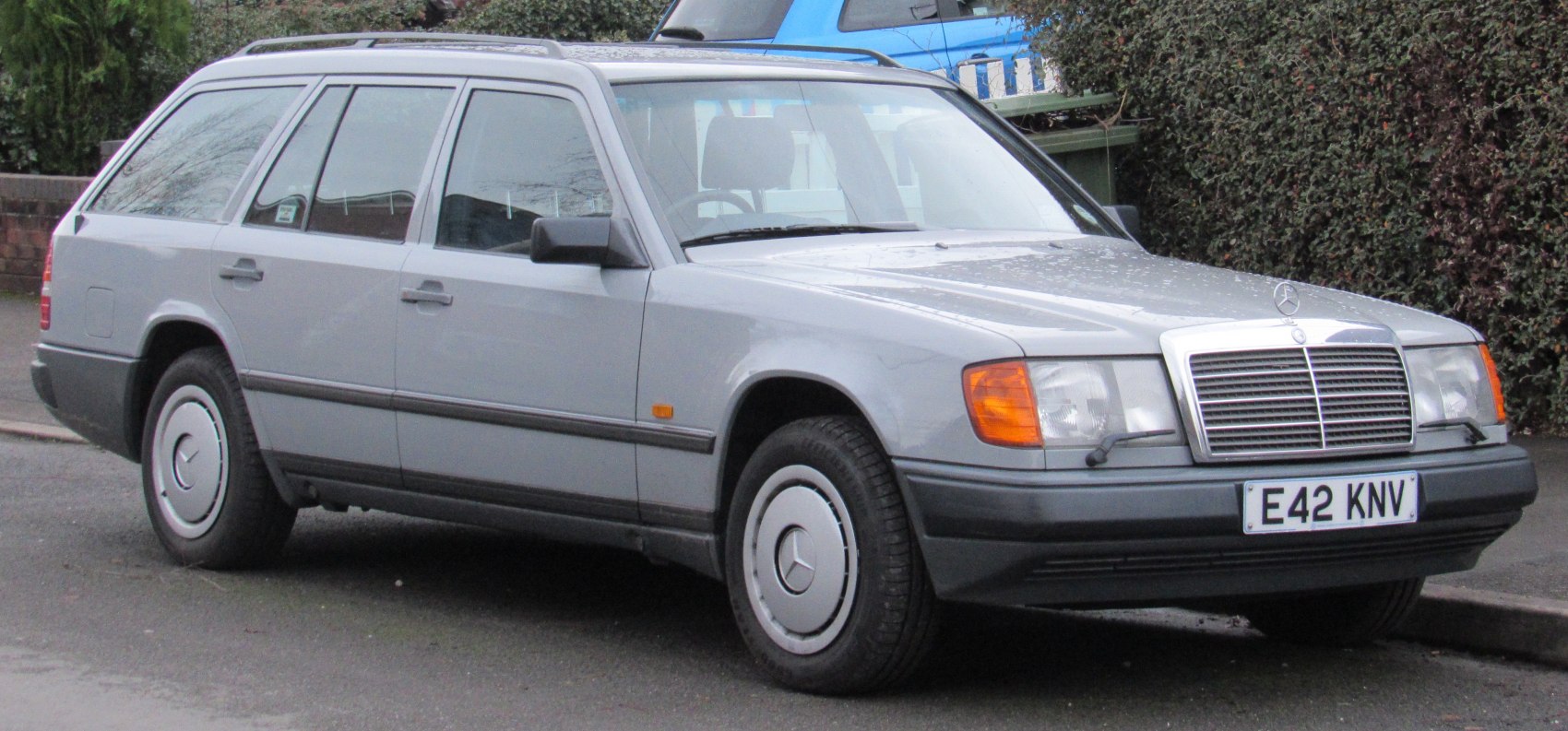 Large estate vehicle with front grille and amber headlight indicators