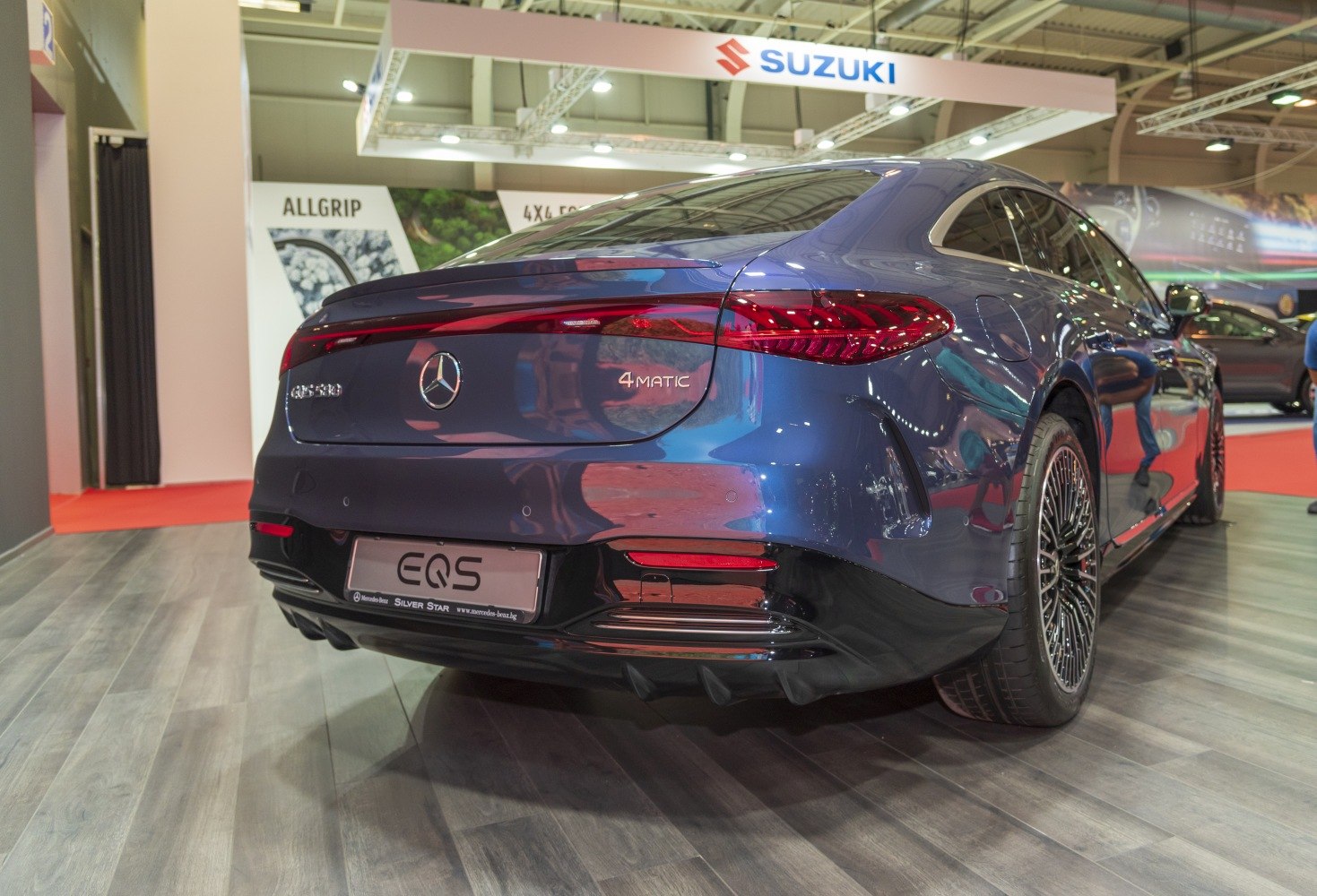 Rear view with sleek tail lights and 4MATIC badge
