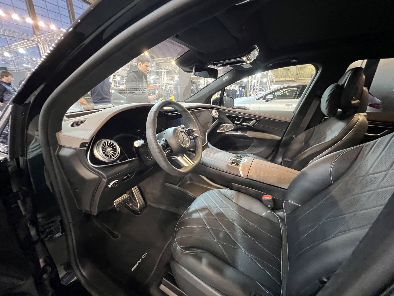 Luxurious leather seats and advanced digital dashboard of premium SUV interior