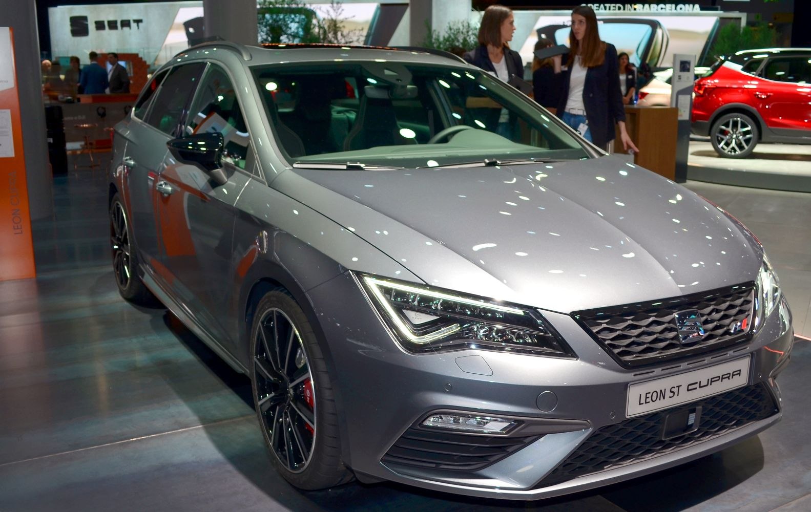 Sharp LED headlights and stylish front grille with red brake calipers