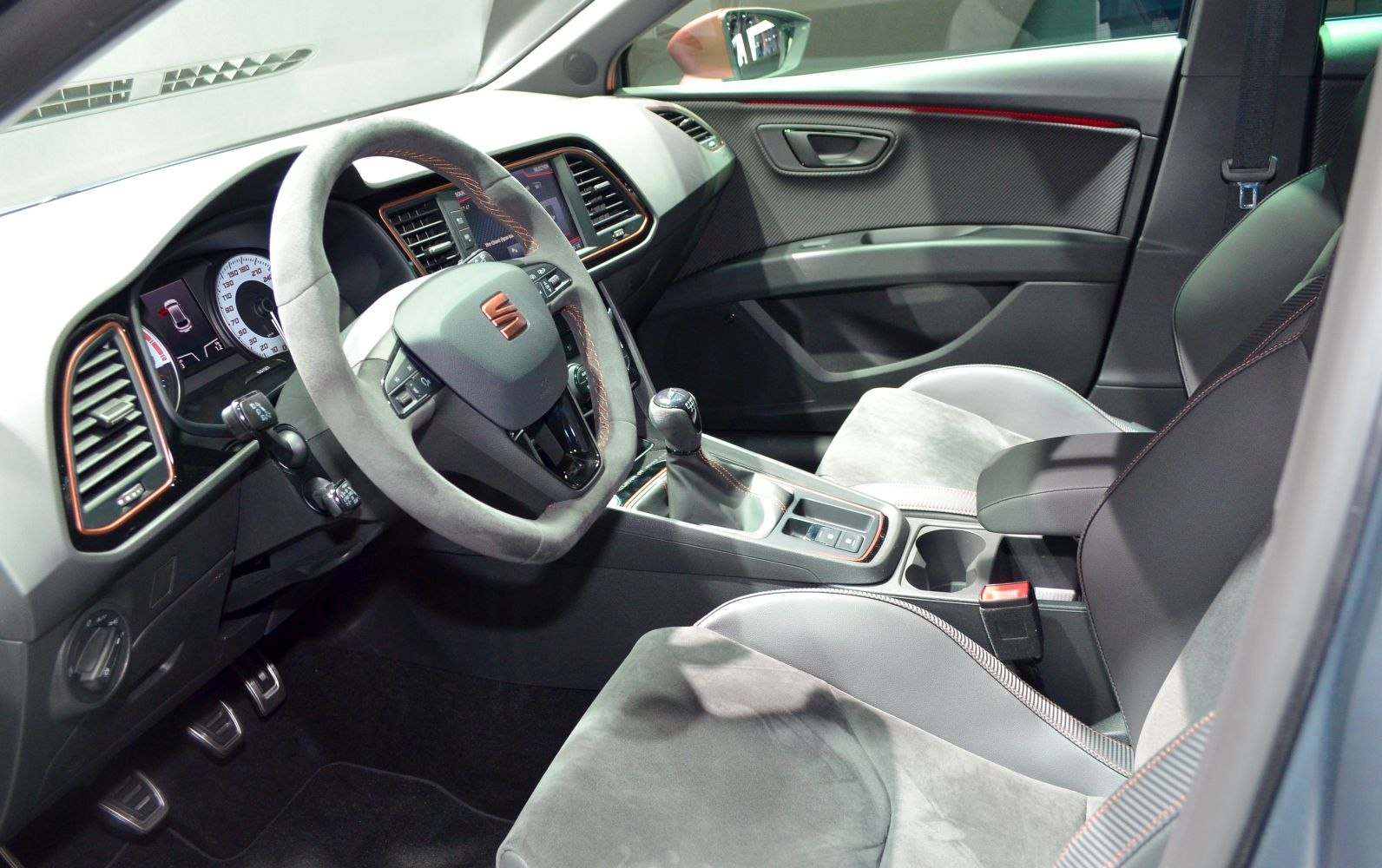 Manual transmission with steering wheel and dashboard view