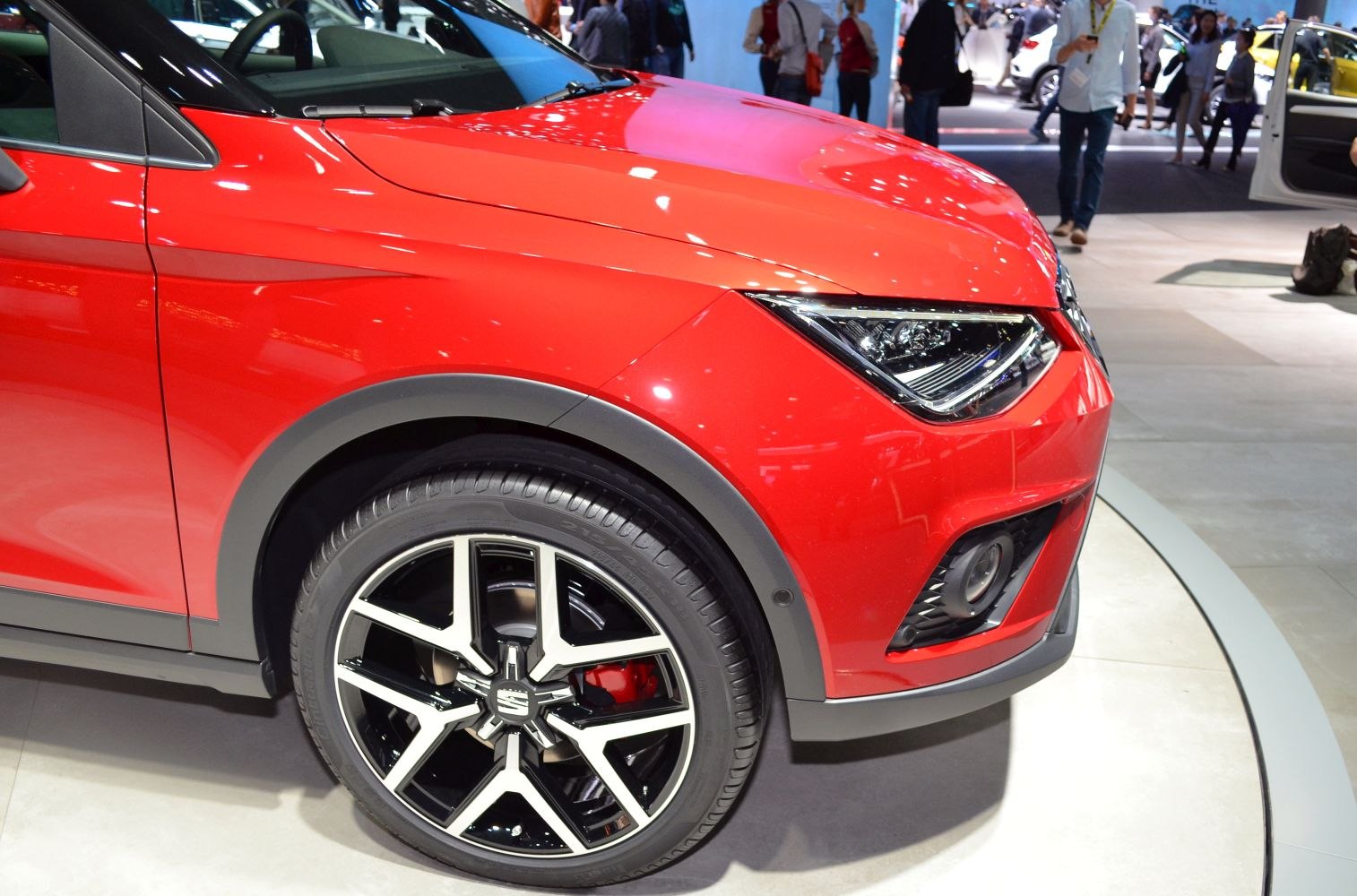 Front wheel and headlight in modern design with fog light