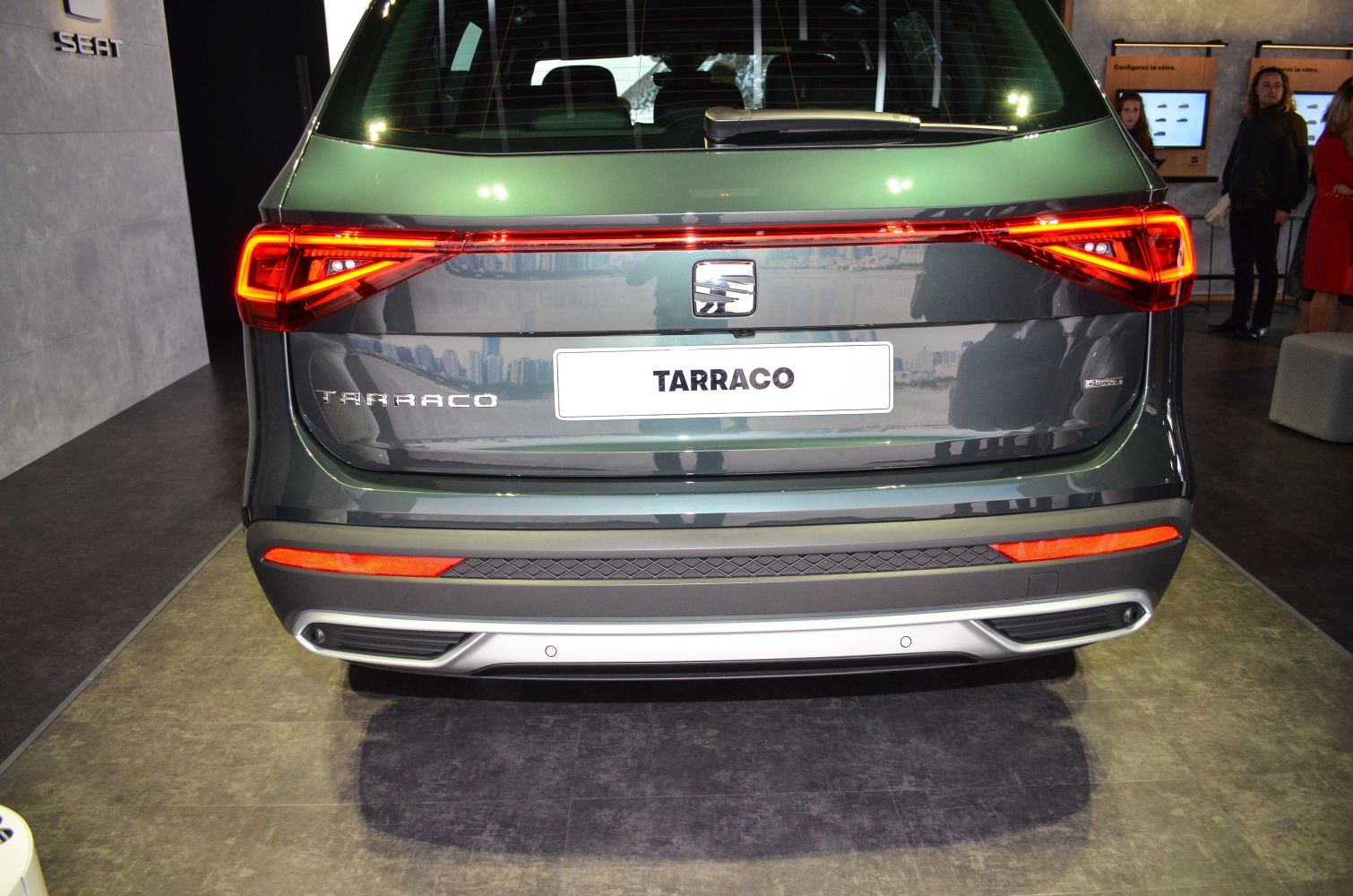 LED tail lights and rear design of a modern SUV