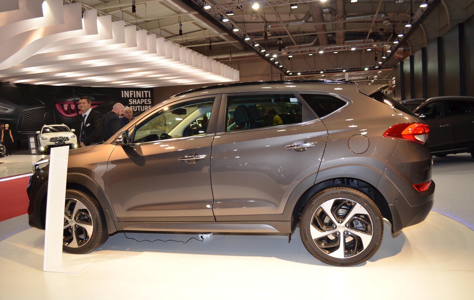 Sleek side profile with alloy wheels