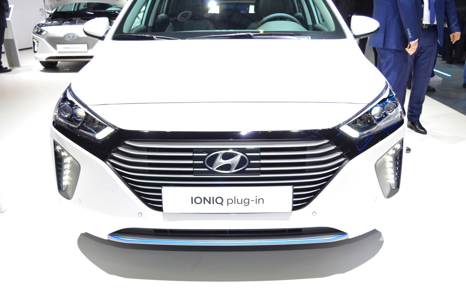 Front grille and LED headlights with daytime running lights.
