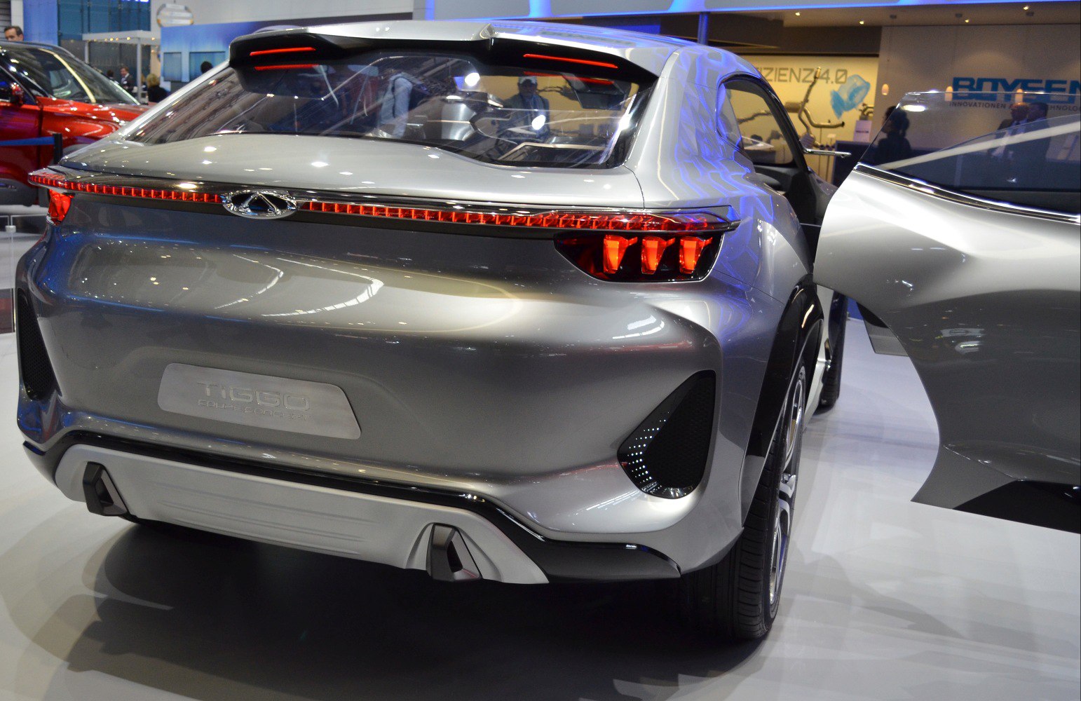 Sleek rear design with LED taillights and sporty diffuser