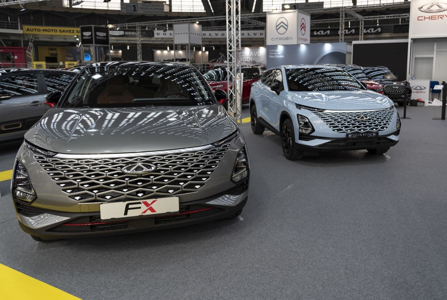 Distinctive front grille and headlight design of modern SUV