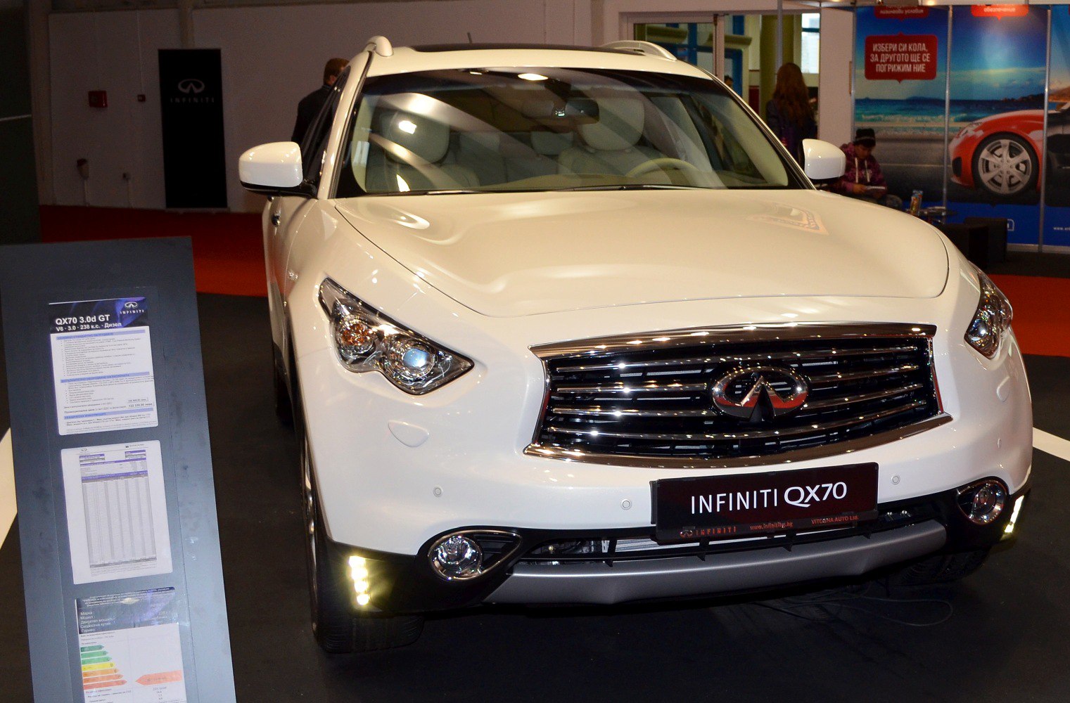 Luxury SUV front grille and headlights with LED daytime running lights